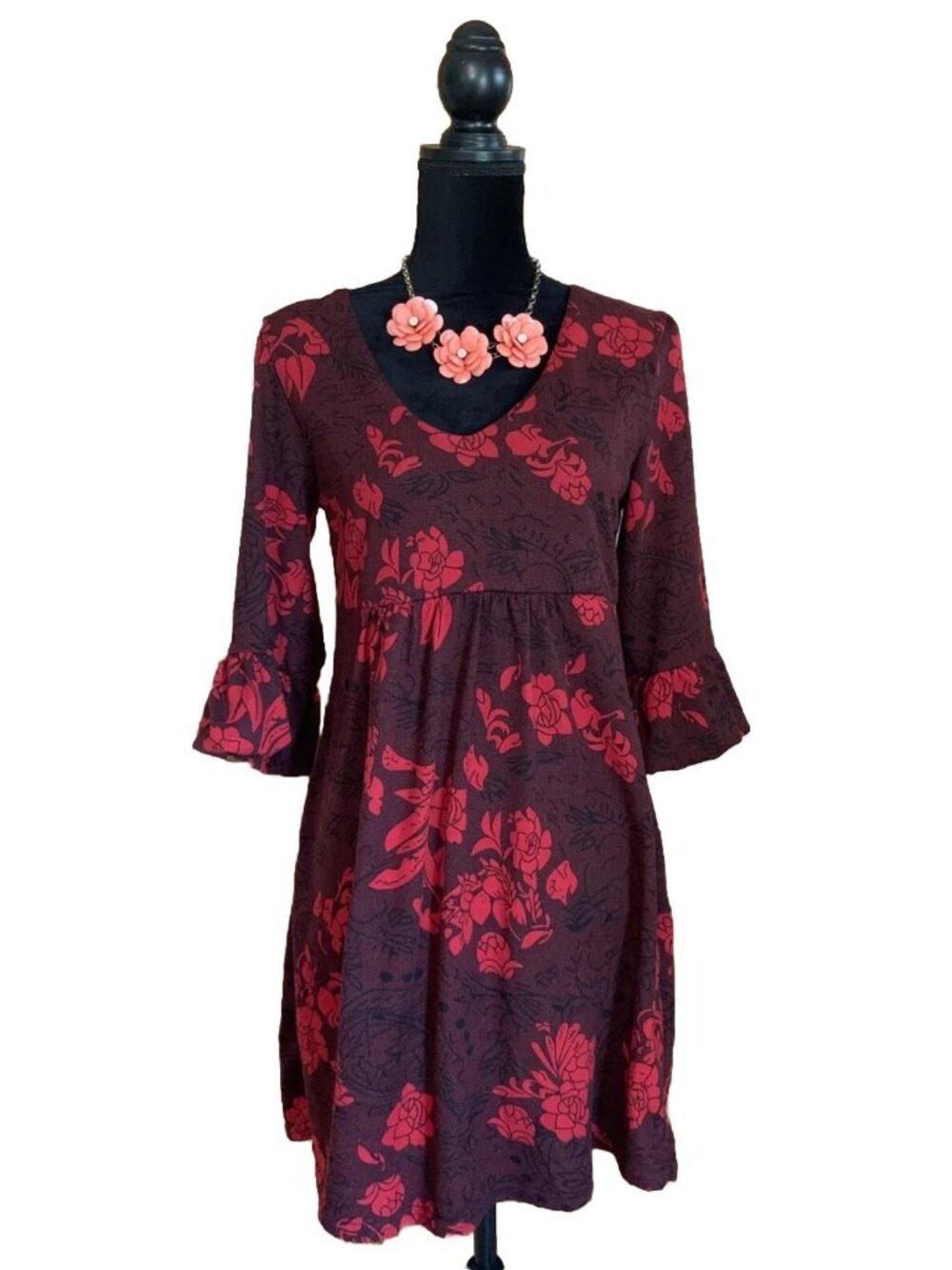 Reborn Womens Dress Size Small Red Black Floral Fitted Waist